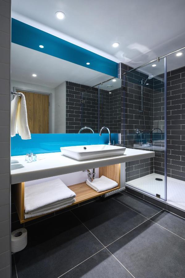 Holiday Inn Express - Almaty By Ihg Екстериор снимка
